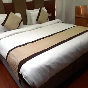 3* Hotel Airport Golden Bliss Near Delhi Airport